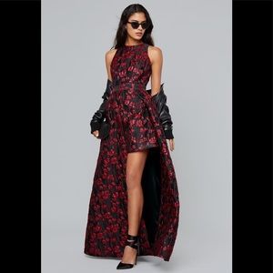 NWT size 4 Bebe Sina Dress